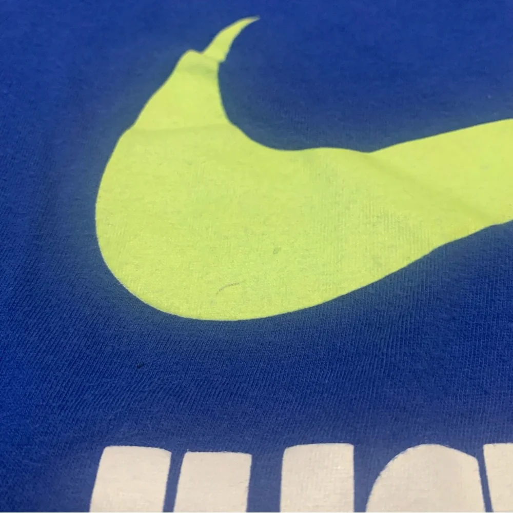 Nike short sleeve t shirt size L